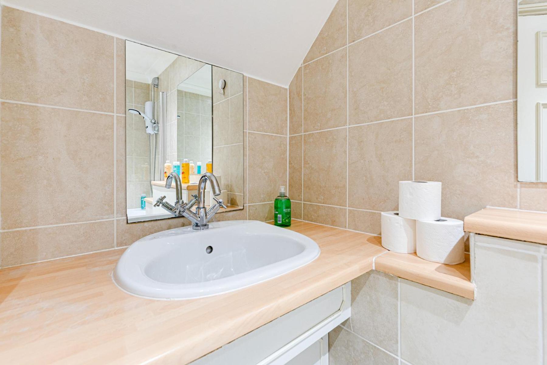 Luxstay2 Earls Court Apartment - Sleeps Up To 8 Londres Exterior foto