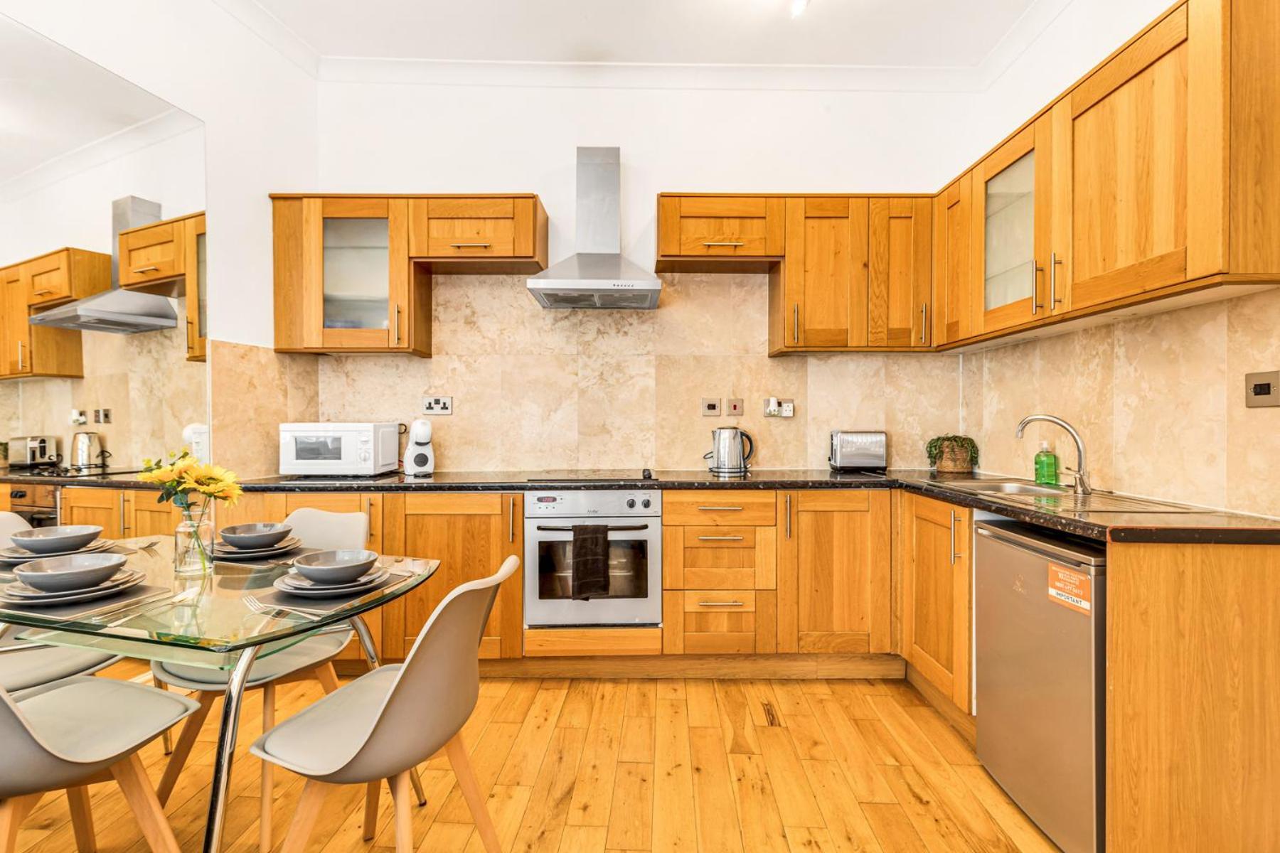 Luxstay2 Earls Court Apartment - Sleeps Up To 8 Londres Exterior foto