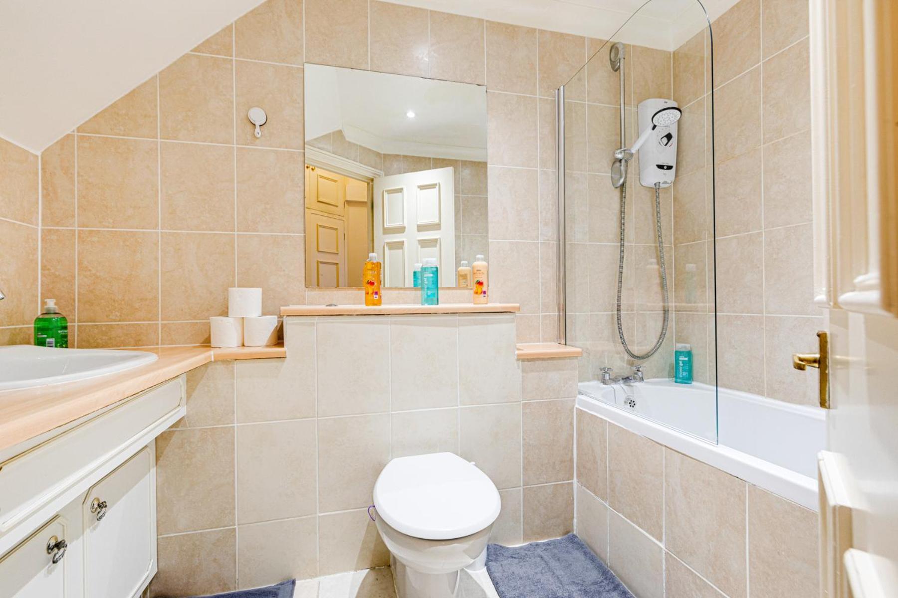 Luxstay2 Earls Court Apartment - Sleeps Up To 8 Londres Exterior foto